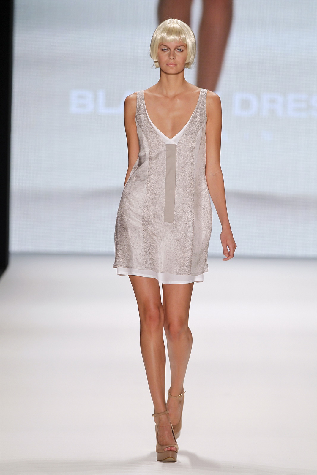 Blacky Dress 2012(chng)DƬ