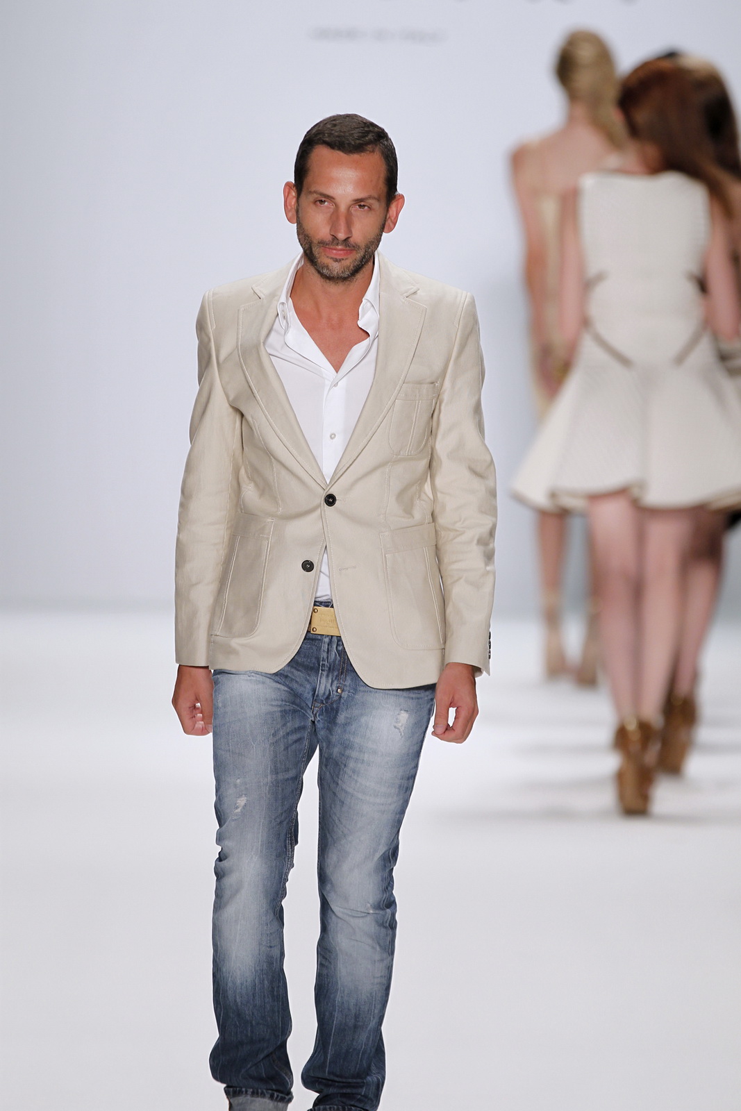 Dimitri 2012DƬ