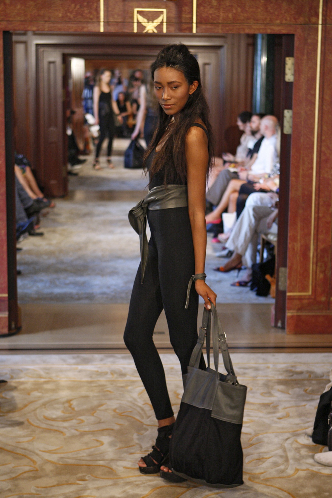 Green Showroom 2012DƬ