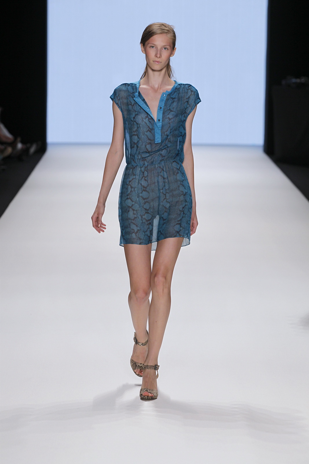 Strenesse Blue 2012DƬ