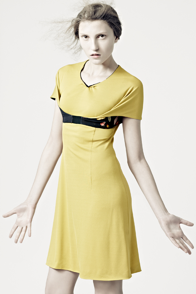 Marios Schwab 2012紺ɼϵиDƬ