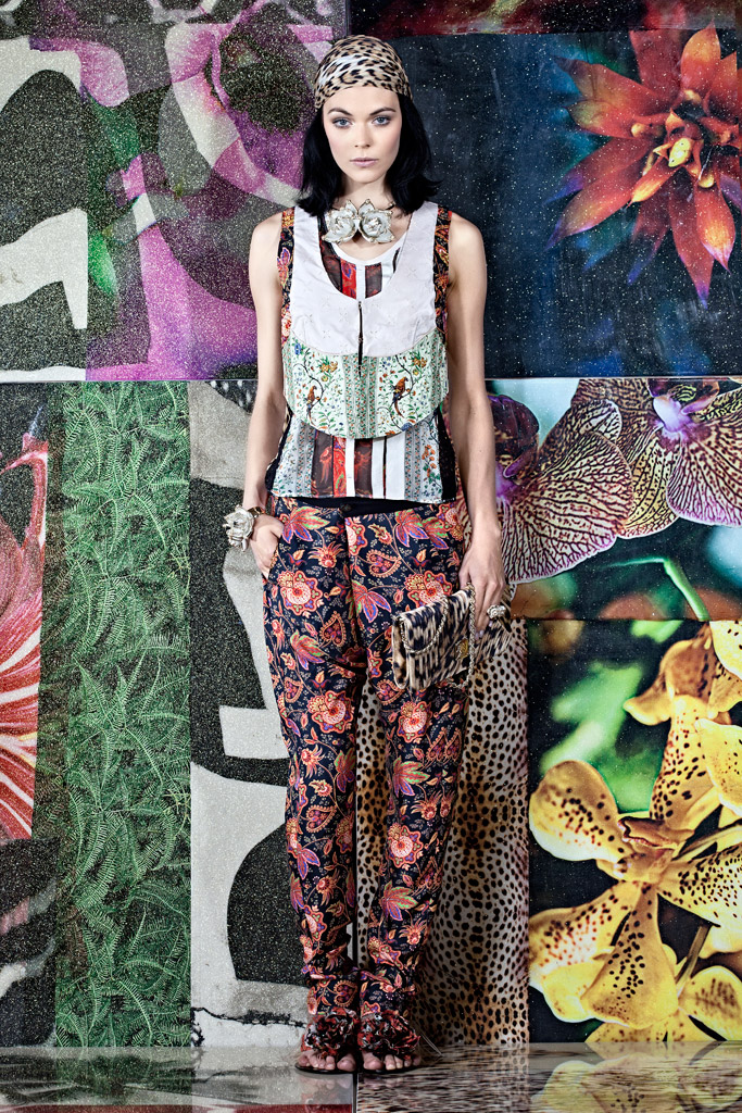 Roberto Cavalli 2012紺ɼϵиDƬ