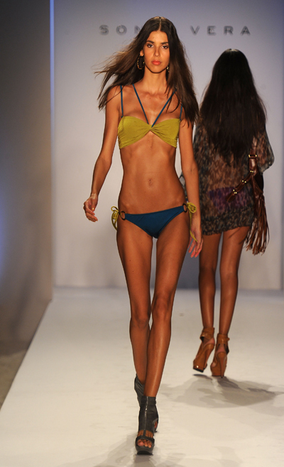 Sonia Vera 2012~ӾbDƬ