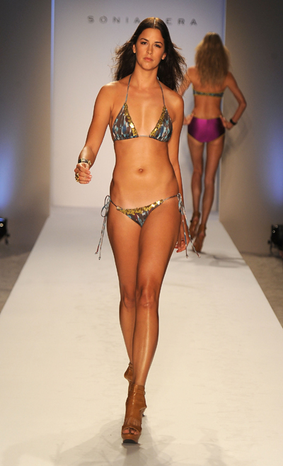 Sonia Vera 2012~ӾbDƬ