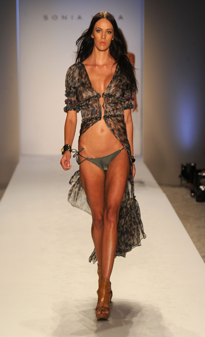 Sonia Vera 2012~ӾbDƬ