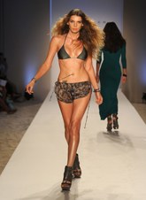Sonia Vera 2012~ӾbDƬ