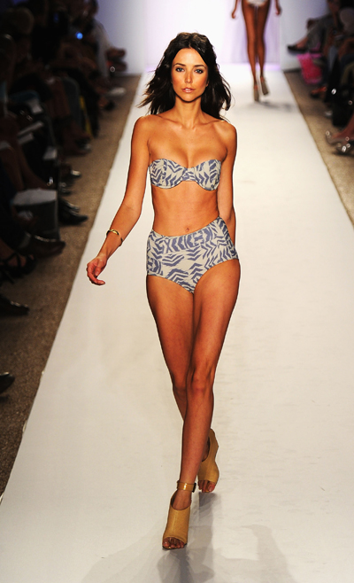 TAVIK Swimwear 2012~ӾbDƬ