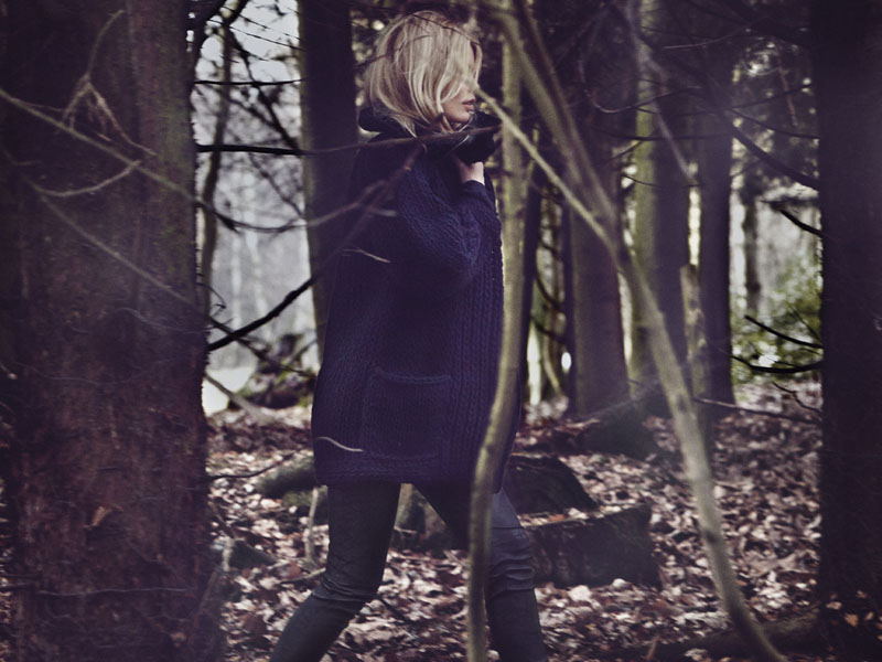 Claudia Schiffer by Camilla 2011ﶬV DƬ