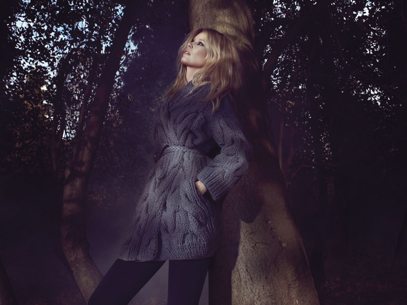 Claudia Schiffer by Camilla 2011ﶬV DƬ