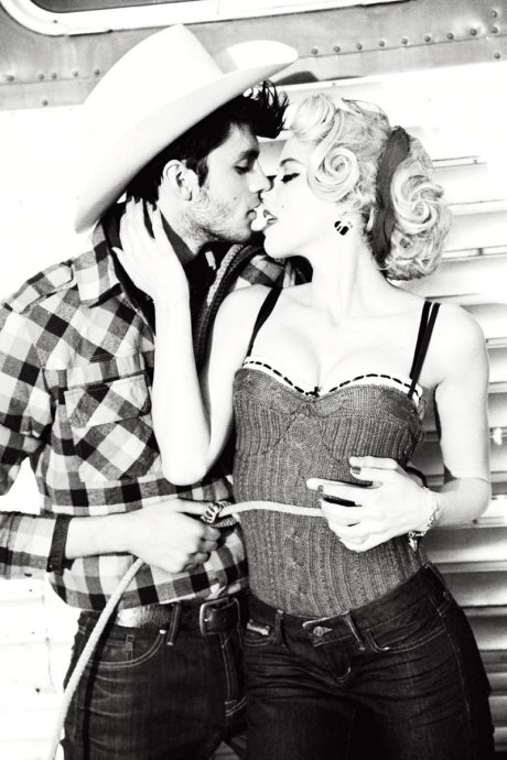 GUESS 2011ﶬV DƬ