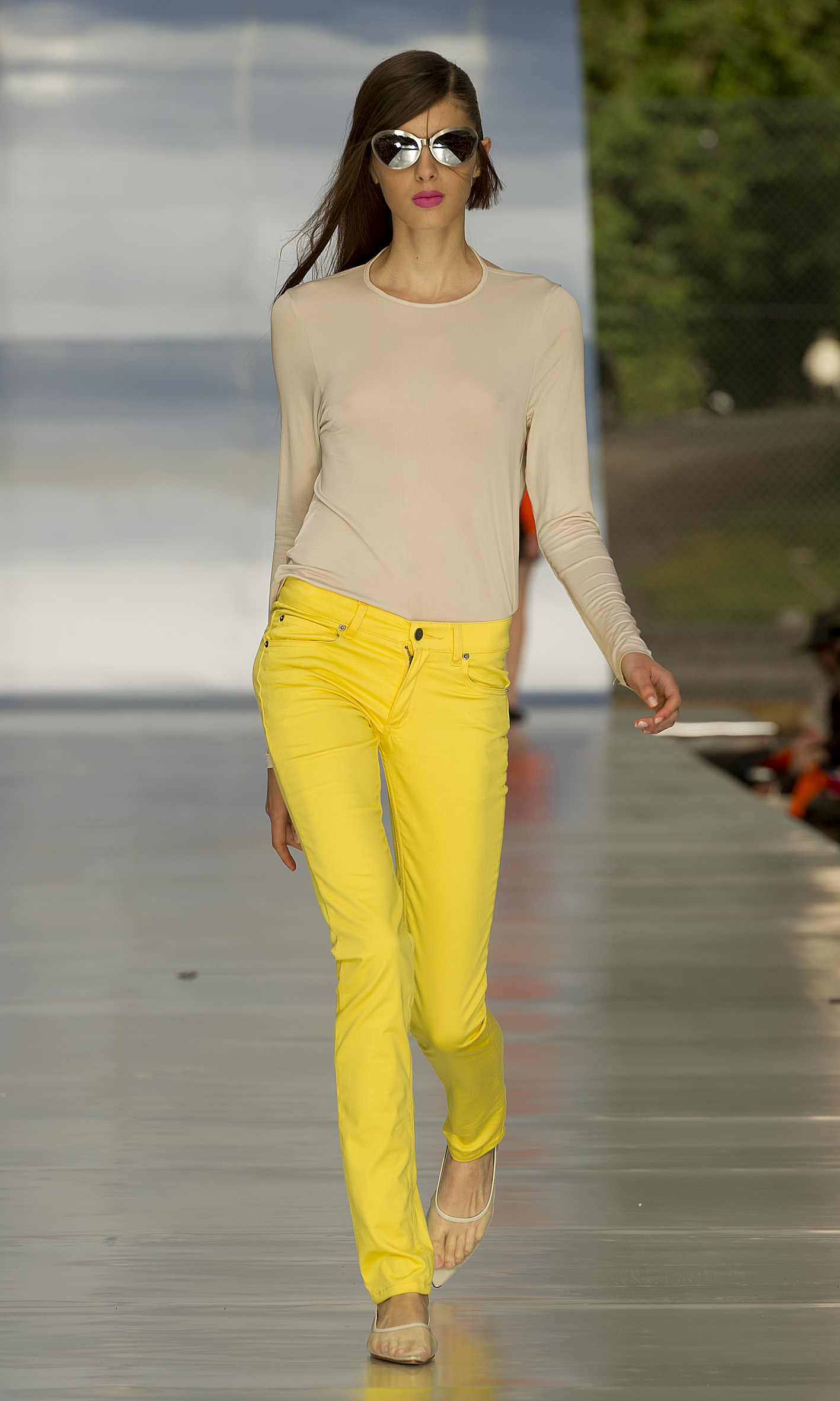 Cheap Monday 2012 ˹¸砖ĦDƬ