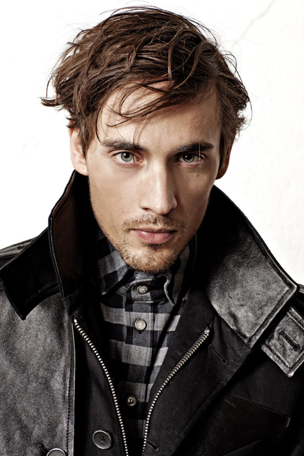 Johnny Love 2011ﶬbVDƬ