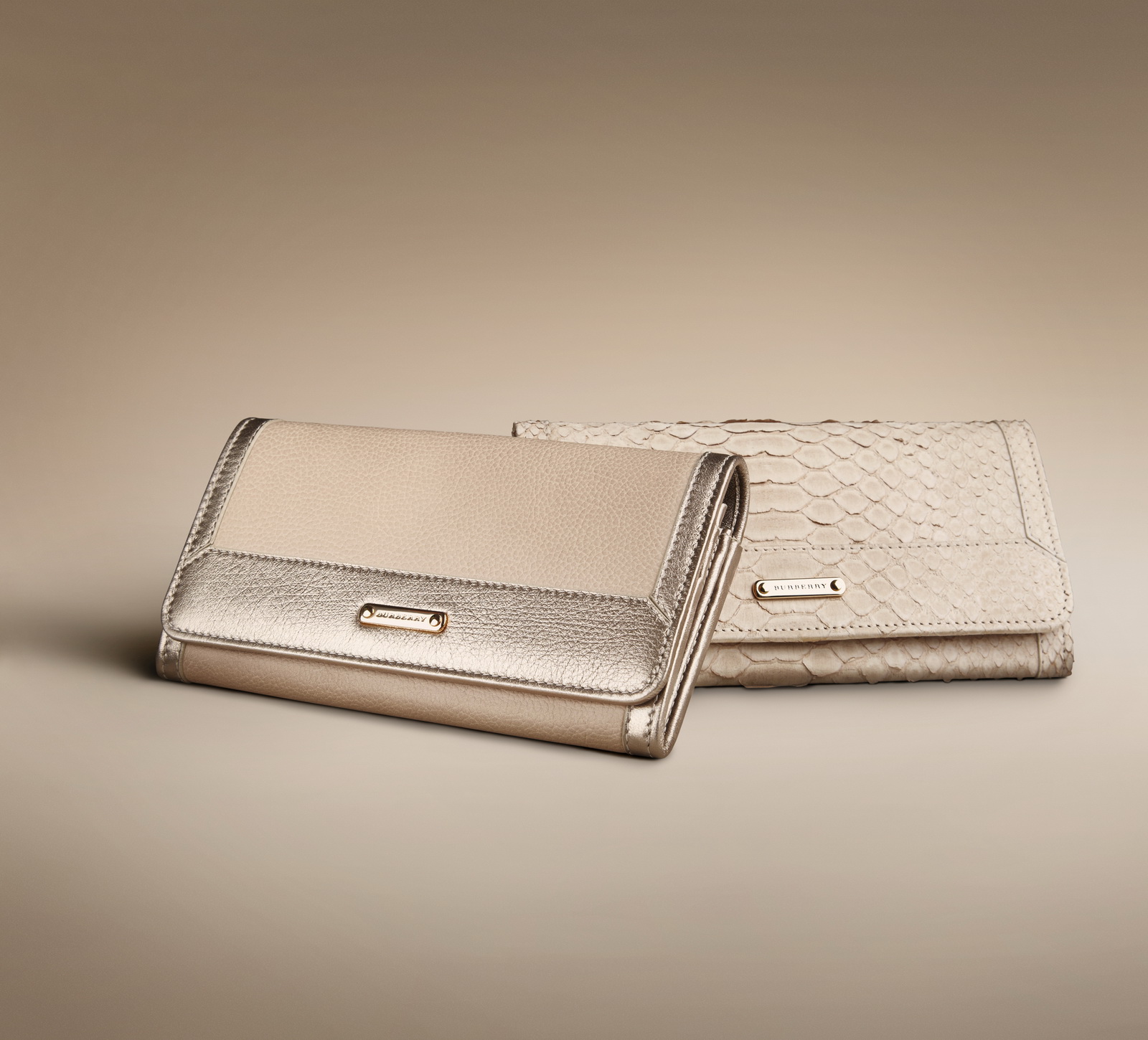 Burberry 2011ﶬɫϵl(wi)ook DƬ