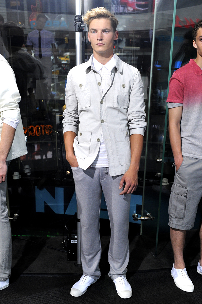 DKNY 2012ĳ¸DƬ
