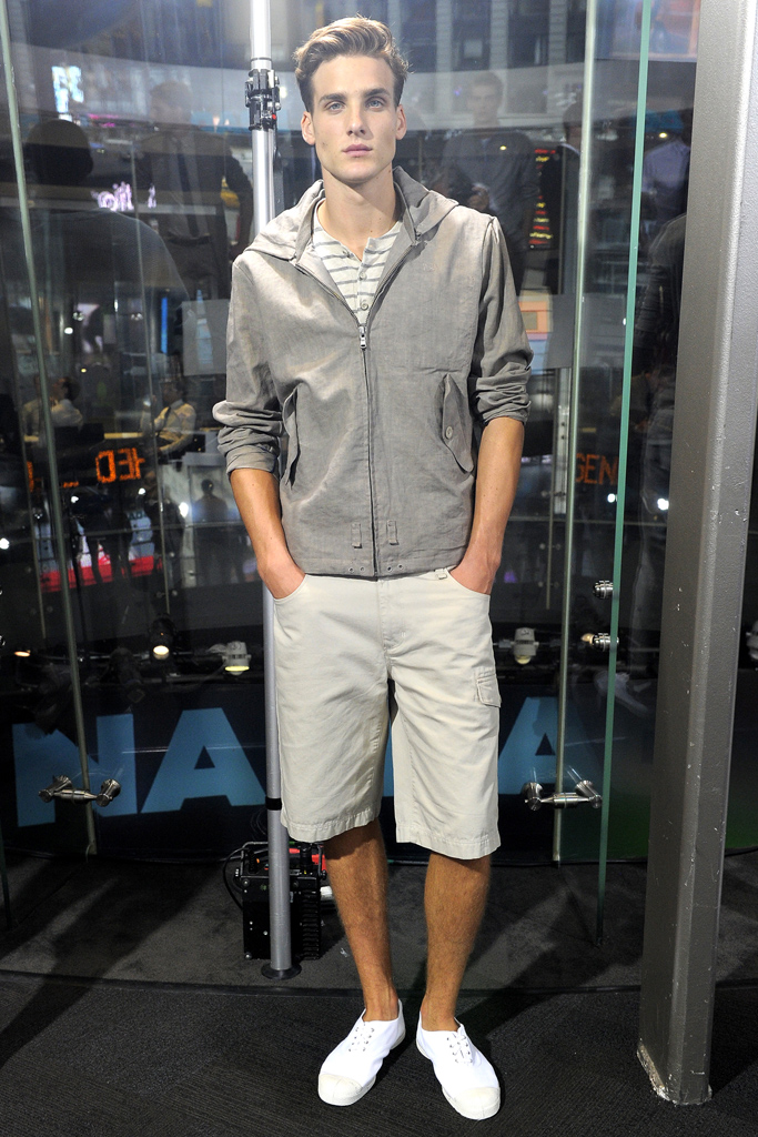 DKNY 2012ĳ¸DƬ