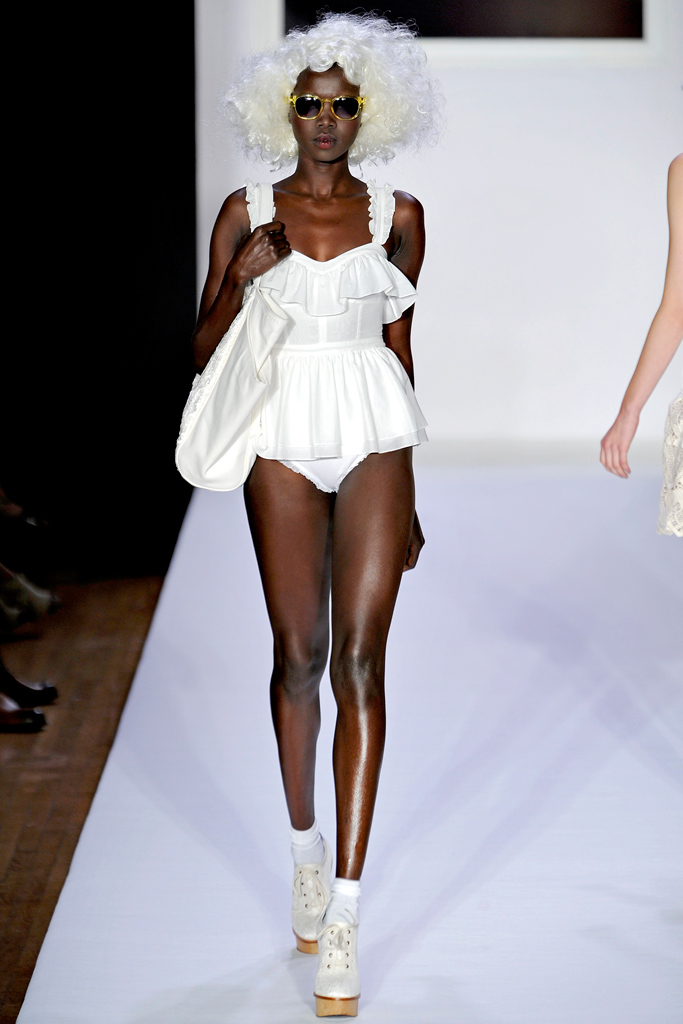 Bebe 2012DƬ
