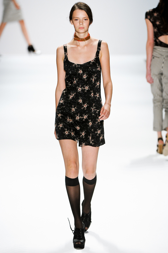 Charlotte Ronson 2012DƬ
