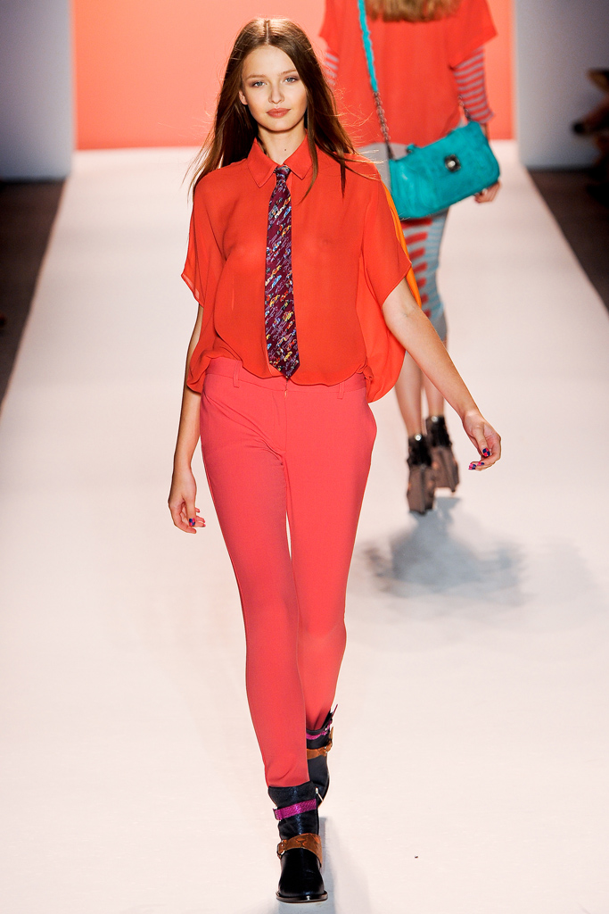Nicole Miller 2012DƬ