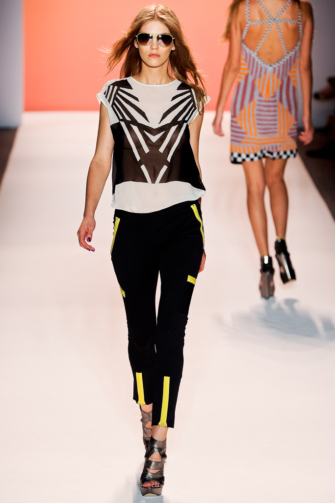 Nicole Miller 2012DƬ