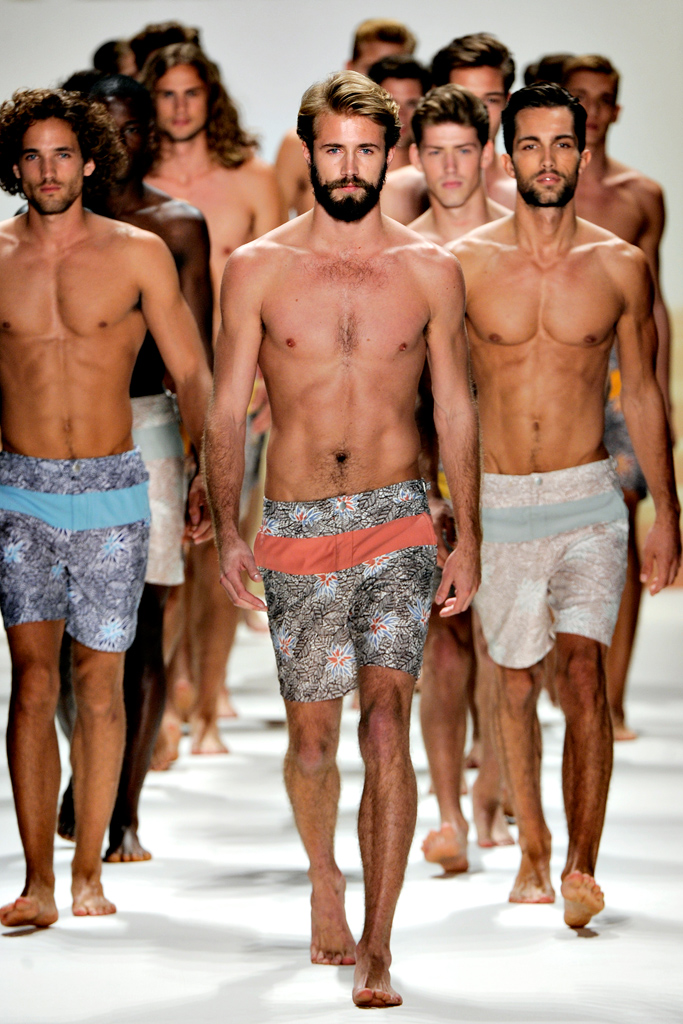Perry Ellis 2012DƬ