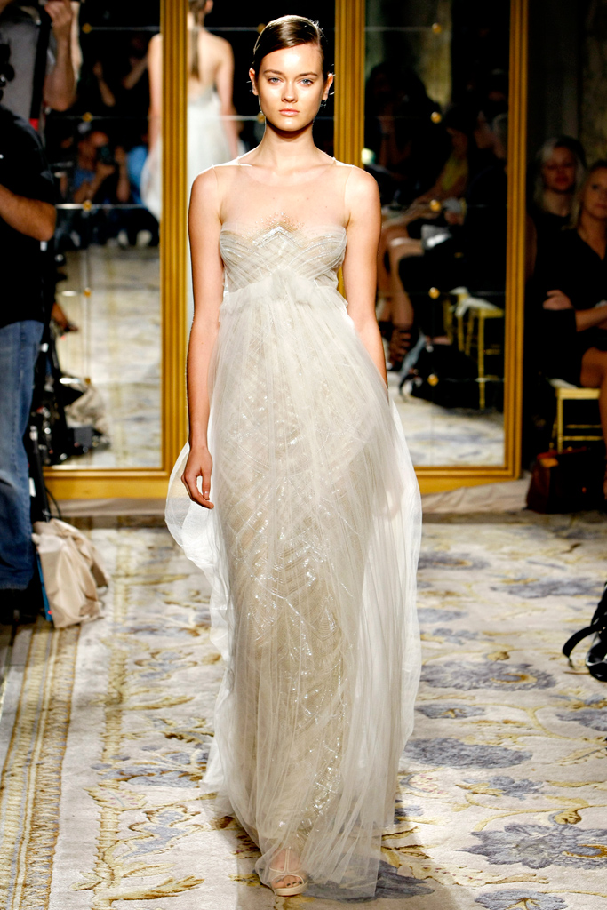 Marchesa 2012DƬ