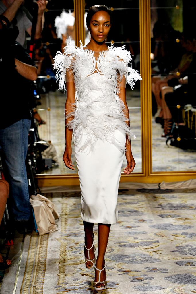 Marchesa 2012DƬ
