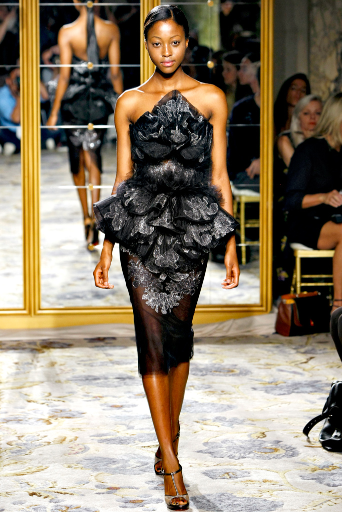 Marchesa 2012DƬ