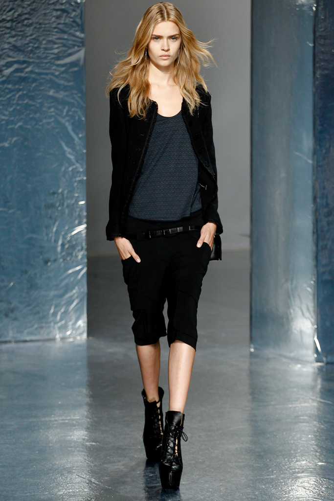 Theyskens Theory 2012DƬ