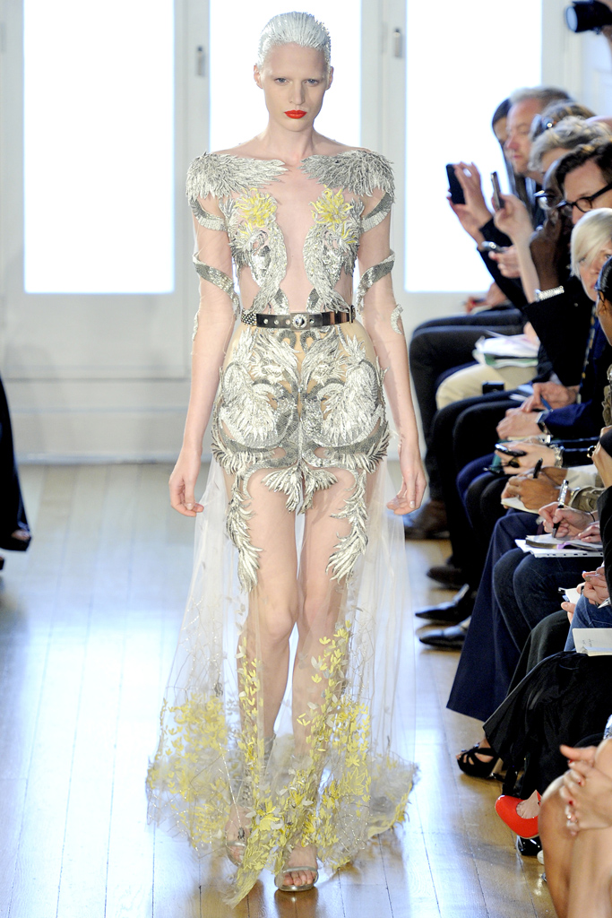 Julien Macdonald 2012DƬ
