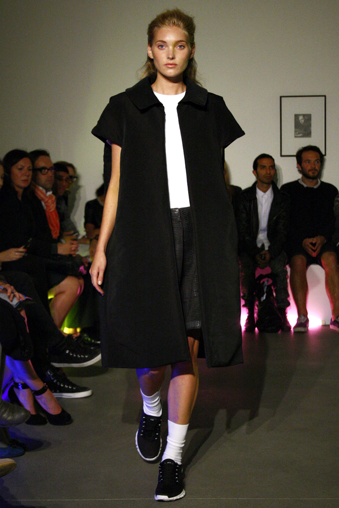 Thomas Tait 2012DƬ
