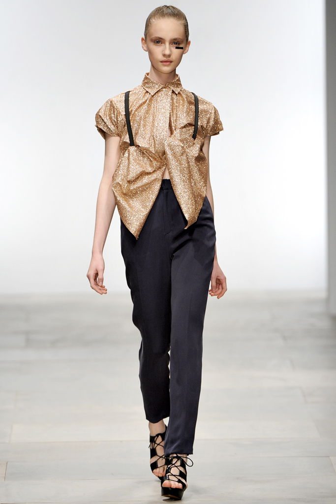 Danielle Scutt 2012(chng)DƬ
