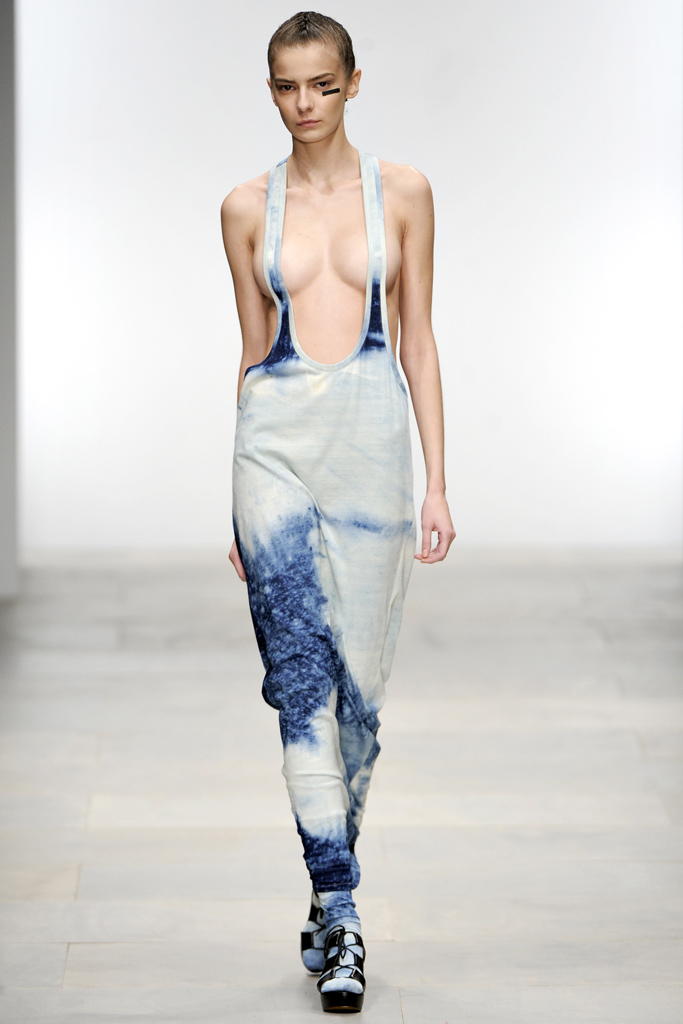 Danielle Scutt 2012DƬ