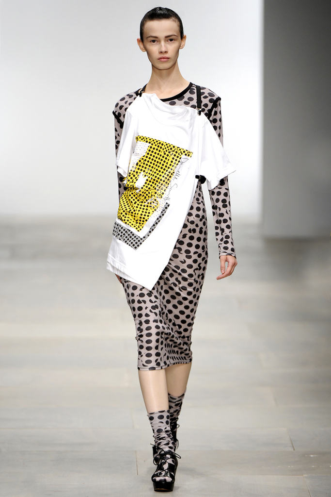 Danielle Scutt 2012DƬ