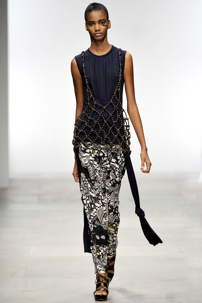 Danielle Scutt 2012DƬ