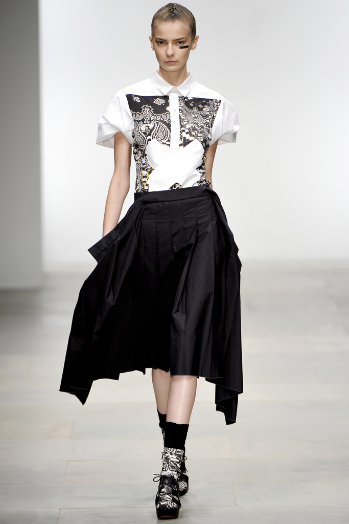 Danielle Scutt 2012DƬ
