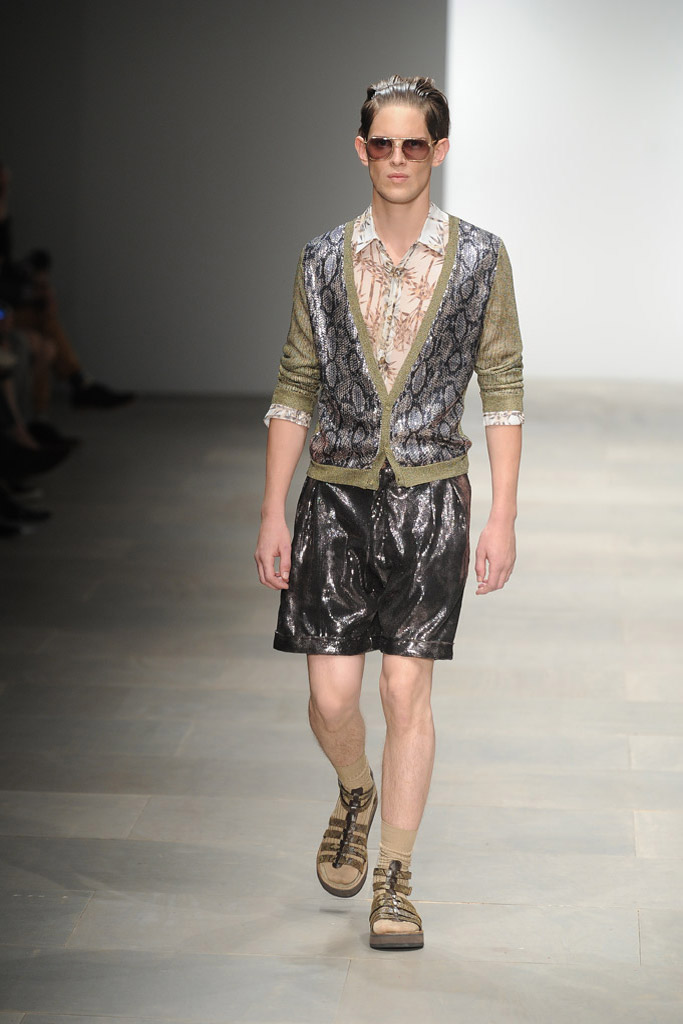 James Long 2012(chng)DƬ