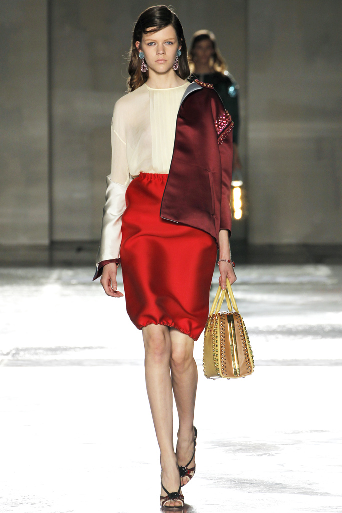 Prada 2012DƬ