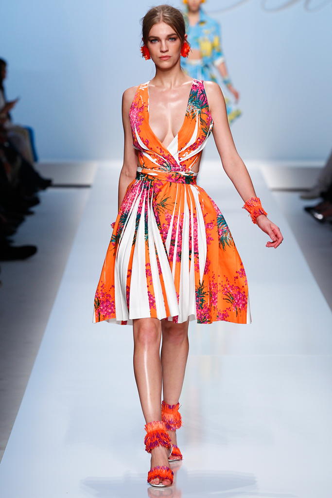 Blumarine 2012DƬ