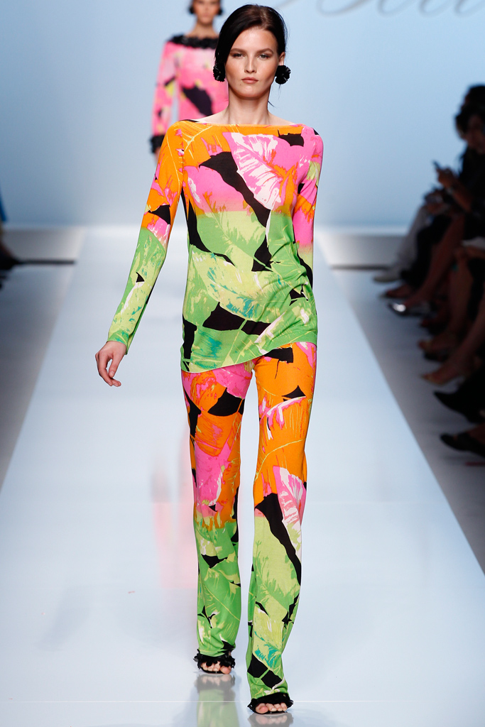 Blumarine 2012DƬ