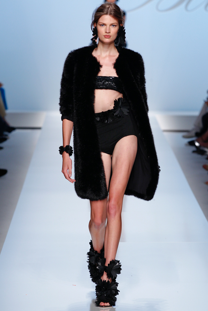 Blumarine 2012DƬ