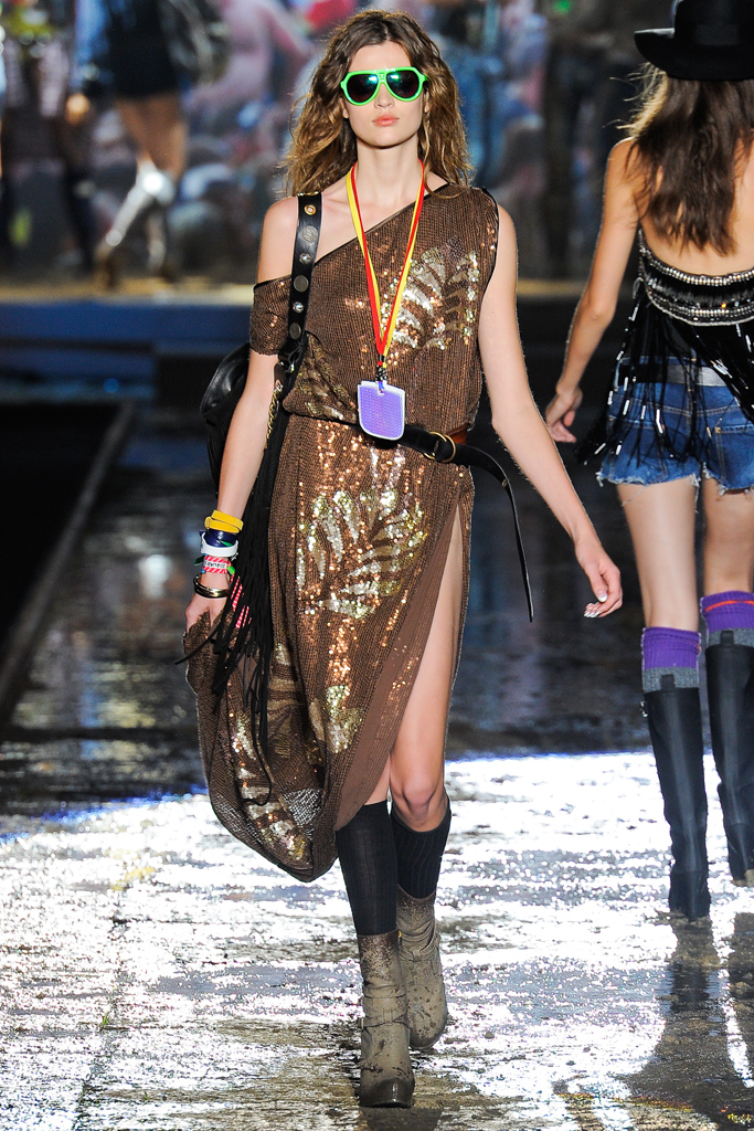 Dsquared2 2012DƬ