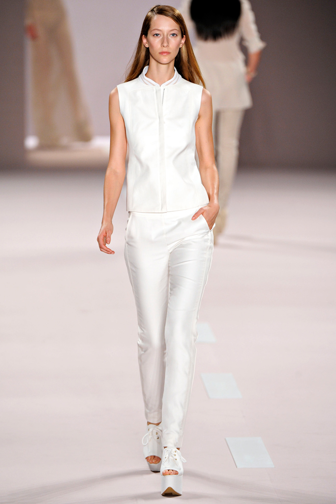 Akris 2012(chng)DƬ