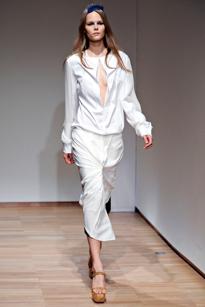 Anne Valerie Hash 2012DƬ