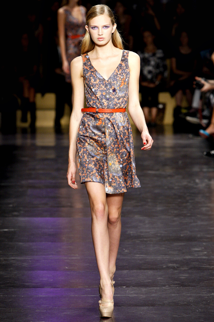 Cacharel 2012DƬ