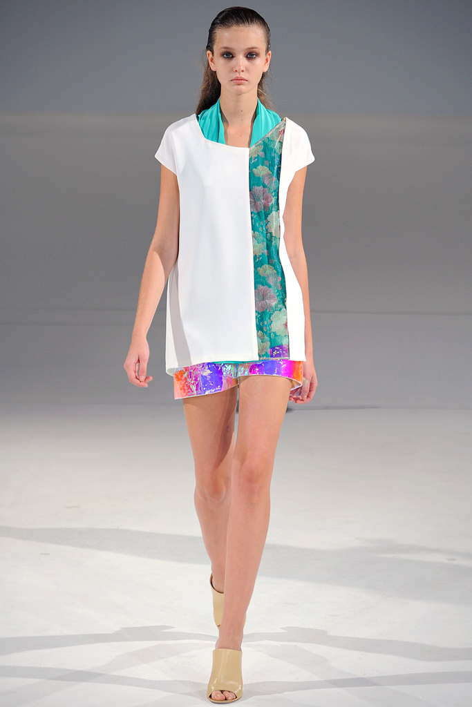 Chalayan 2012DƬ