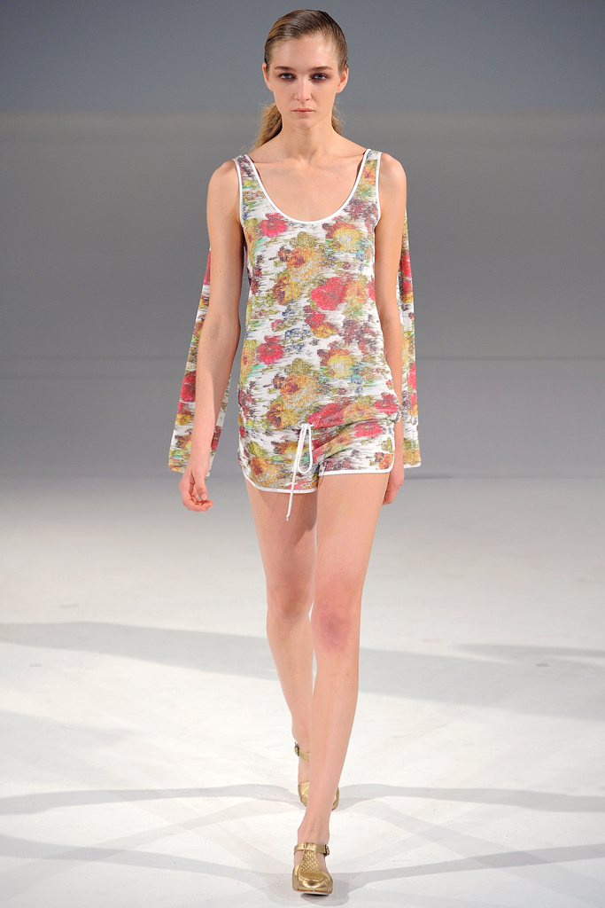 Chalayan 2012DƬ
