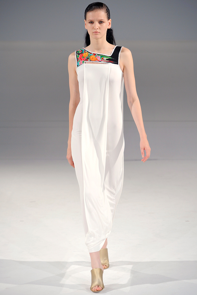 Chalayan 2012DƬ