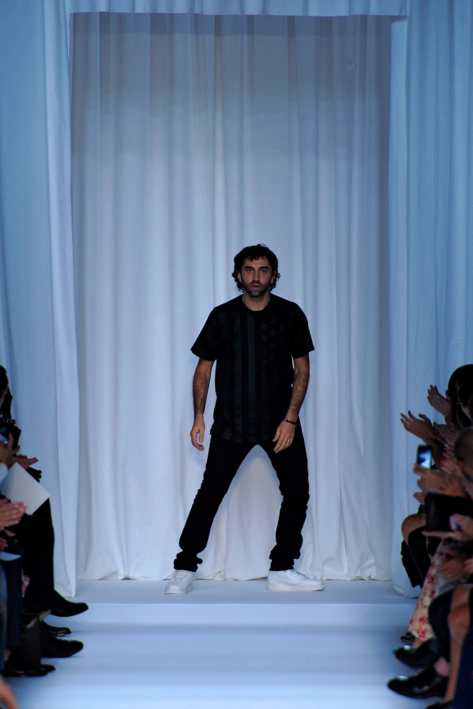 Givenchy 2012(chng)DƬ