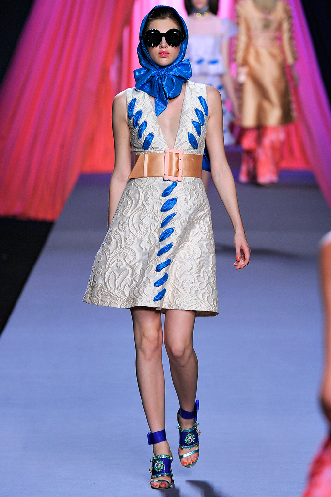 Viktor & Rolf 2012DƬ