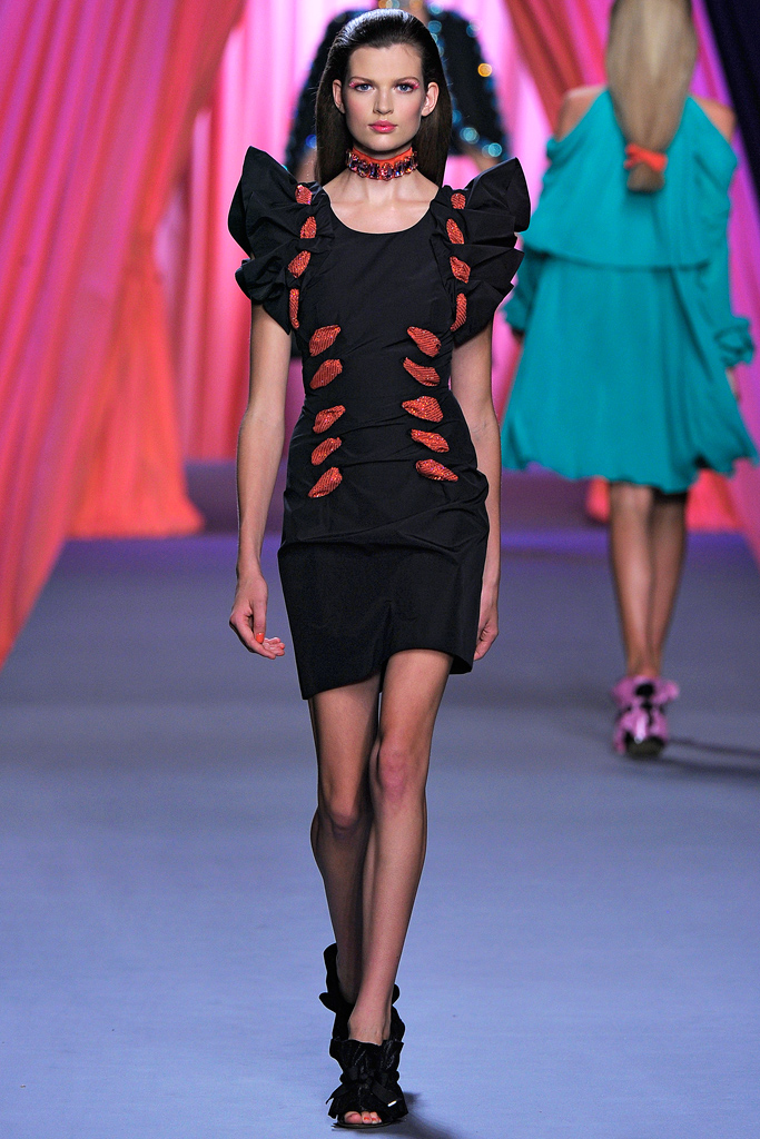Viktor & Rolf 2012DƬ